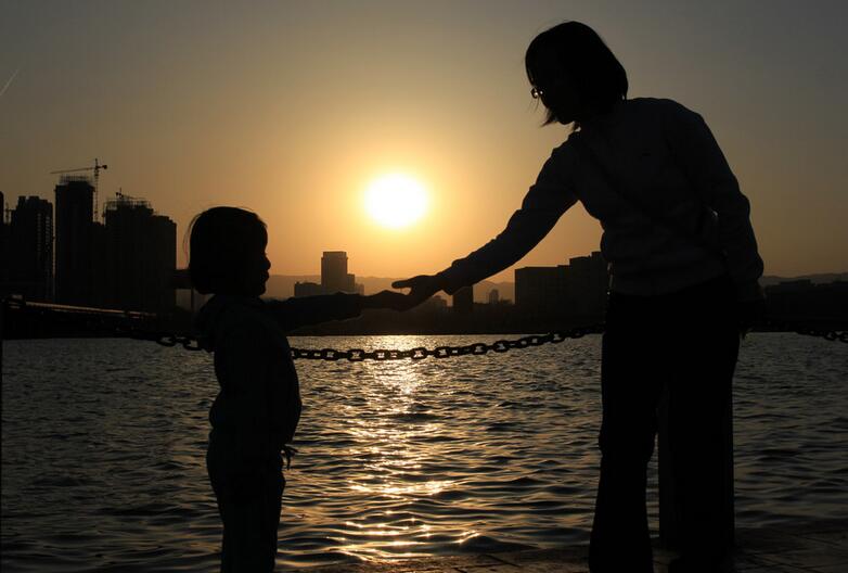 宫颈癌让夫妻感情尽毁,结婚一年患宫颈癌老公不离不弃