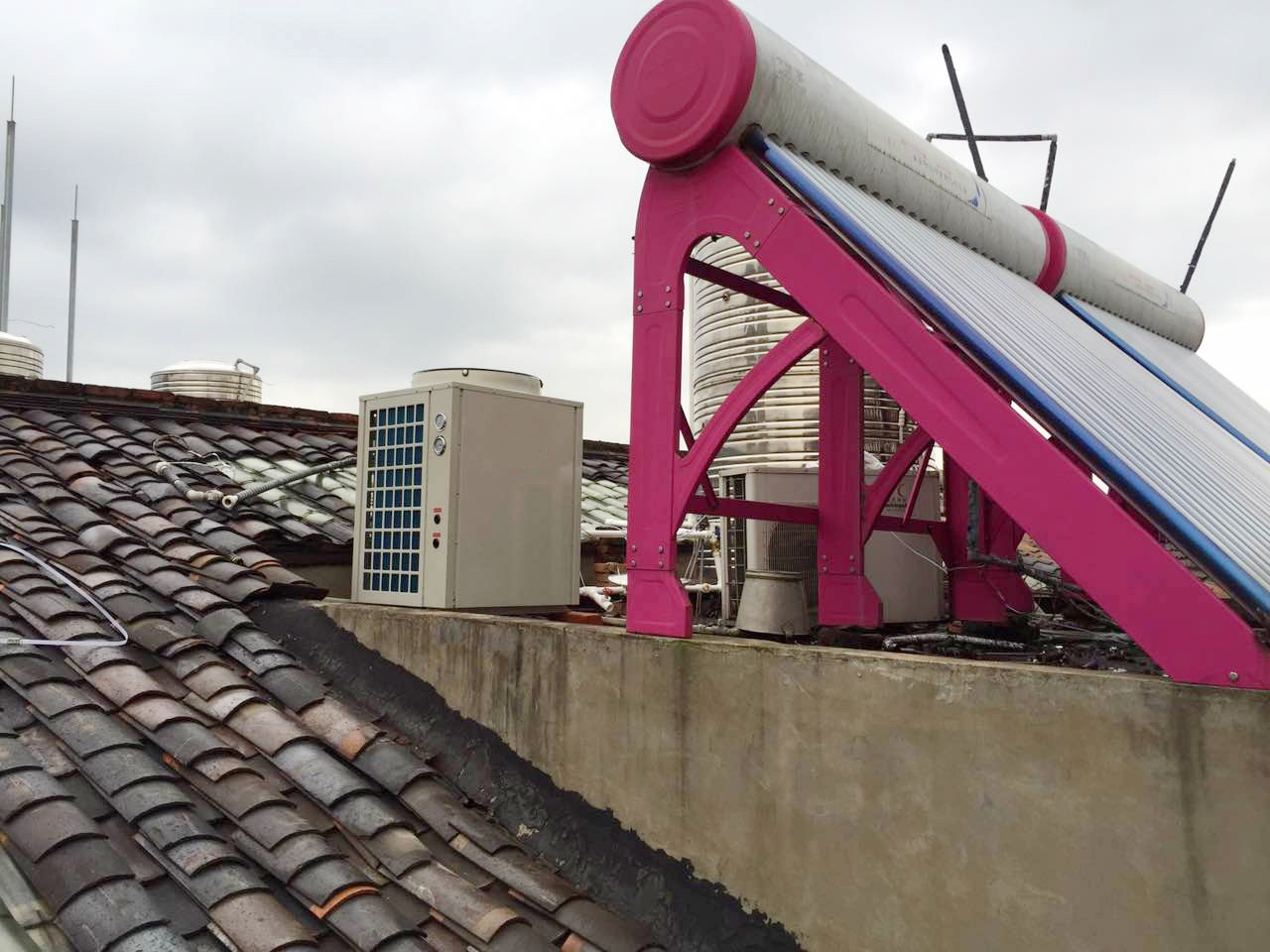 太阳能加空气能双水箱连接图,太阳能热水器怎么循环到空气能水箱