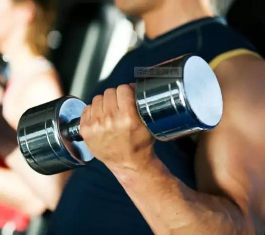 胸肌下沿骨头不对称怎么办,左右胸肌不对称徒手怎么练