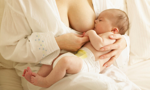 新生儿黄疸，指数多少算正常？什么情况下需要去医院治疗？