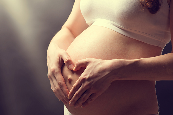 乙肝经常担心生育问题,乙肝妈妈能要孩子吗