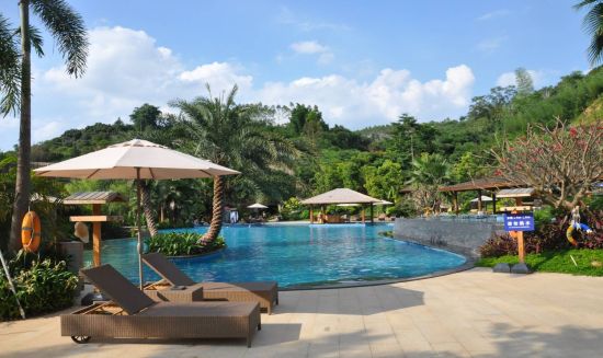 泡温泉是对冬天最起码的尊重！韵航推荐半月山温泉之旅