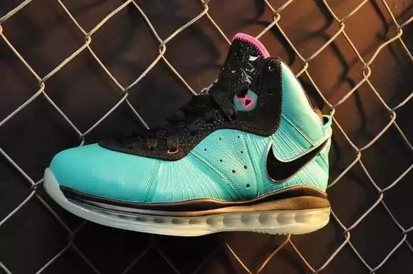 盘点nike,nike詹姆斯20测评