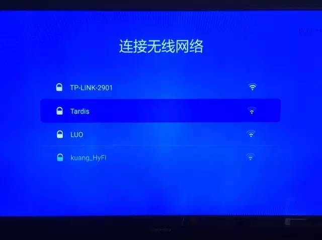 小米电视投影,电视投影玩枪战游戏