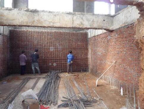 一楼房子太湿怎么装修好？听了45岁包工头建议，终于搞明白了！