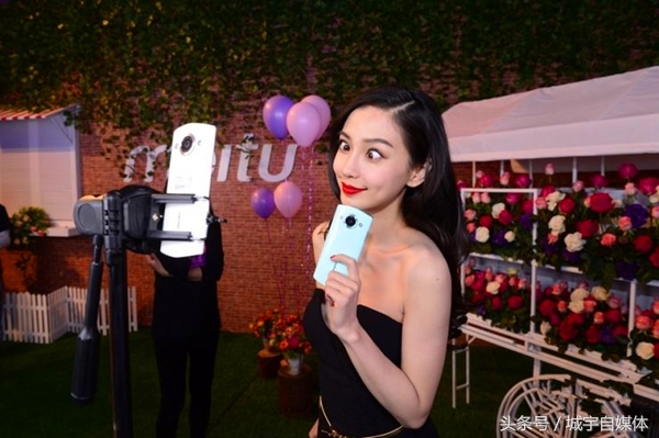 angelababy代言美图,angelababy代言传奇的海报