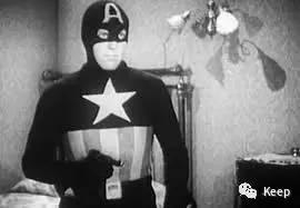 为了这些“C*杯罩**”，超级英雄们足足练了50年