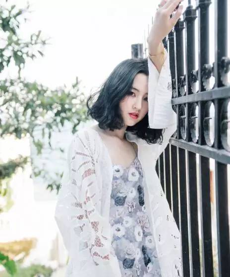 蓬松烫女中长发发型,蓬松烫卷短发