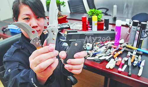 飞机上都不让携带哪些东西,飞机出发前不能带的东西