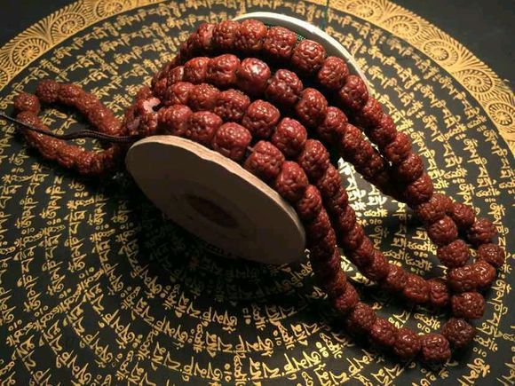 金刚菩提盘玩颜色不均匀怎么办,金刚菩提有色差怎么办