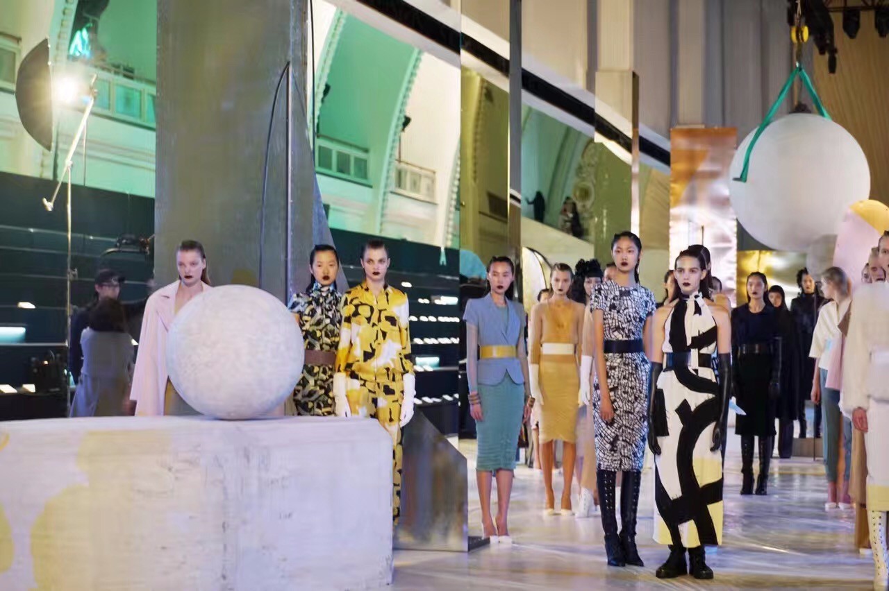 maxmara鏃跺皻绌挎惌,maxmara鐖变笂杩欎簺鑻变鸡鍗曞搧