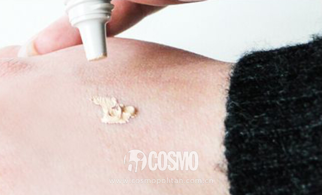 黑眼圈遮瑕法,黑眼圈遮瑕术女人