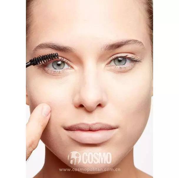 黑眼圈遮瑕法,黑眼圈遮瑕术女人