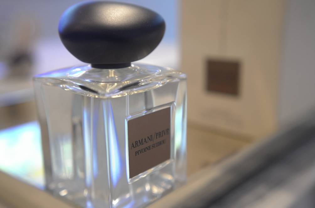 香氛和香氛蜡烛,香氛蜡烛放香水可以代替精油吗