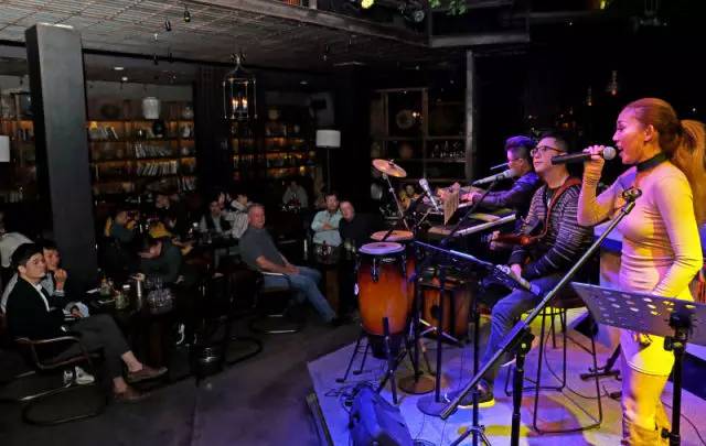 不止是鹭江道，夜幕下的思明区，原来都辣么美……