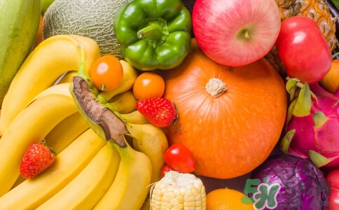 嘴唇干裂多吃哪些水果,嘴唇干裂吃啥水果好