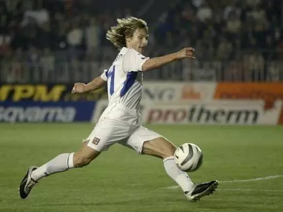 足球如何成为一名优秀的中场,足球十大中场大师