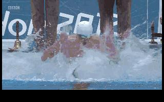 脖子一动就咔咔响很舒服,脖子一动就咔嚓咔嚓响