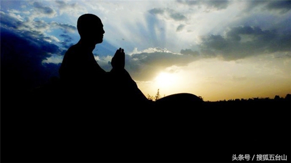 佛教善恶的故事,佛教故事狗追骨头的故事