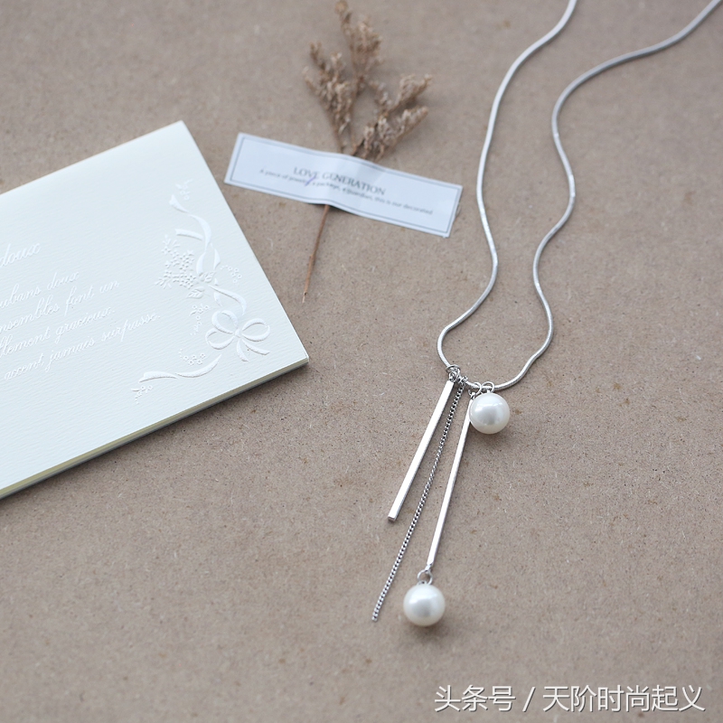 沉闷的冬天需要亮色点缀,冬天怎么能少了一件毛衣呢