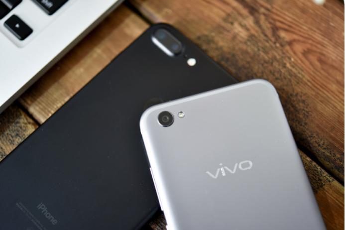 vivo黑色和白色,vivo黑色手机和粉色手机