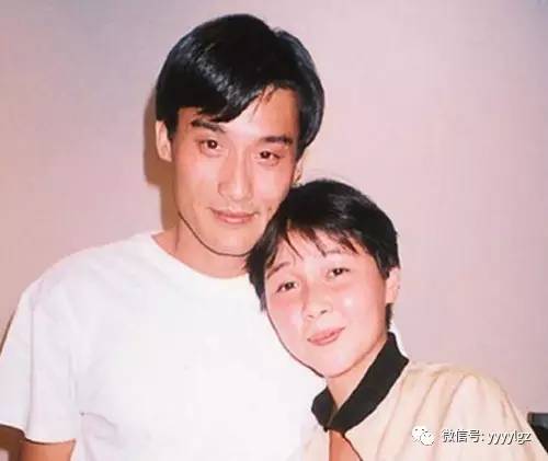 秘交三年富二代男友正式浮出水面，薛凯琪情归教育大鳄独子