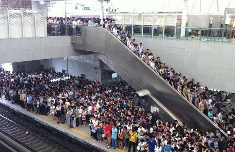 在北京打拼还是回老家好了,在北京好还是回老家好