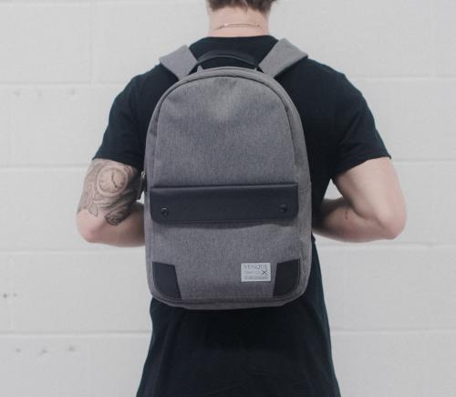 来自国内的潮牌,北极的潮牌店