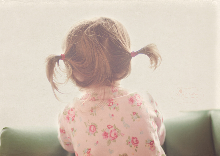 小孩出生脸上有血管瘤怎么治疗,小孩出生一边脸有血管瘤