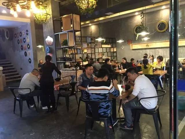 一方美食螺蛳粉,一方美食