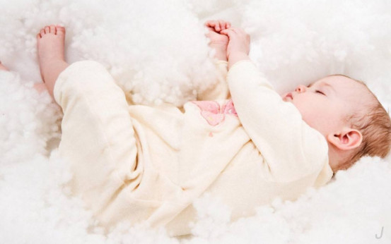 宝宝这个部位很脆弱，宝妈不要轻易碰，否则容易出大事儿