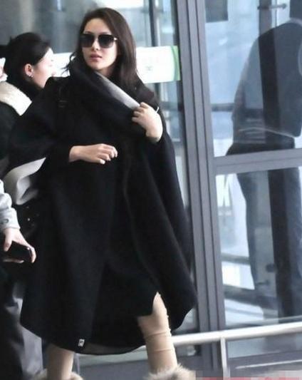 张馨予穿军装比范冰冰还漂亮,张馨予光头造型美过范冰冰