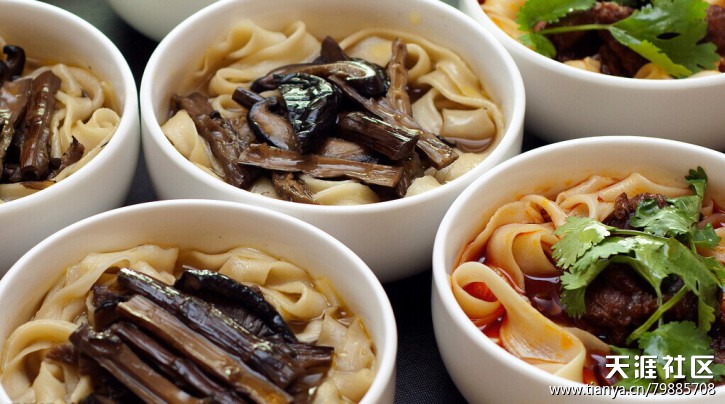 那季节那吃货的那些事儿：跑马溜溜的冬天川娃儿口水流哟