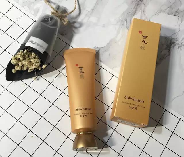 推荐给大家一款好用的护肤品,推荐一下最近很火的护肤品