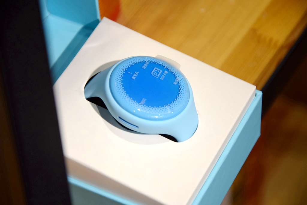 颜值犹在，功能重头布局换来的贴心关怀-米兔儿童手表Q深评