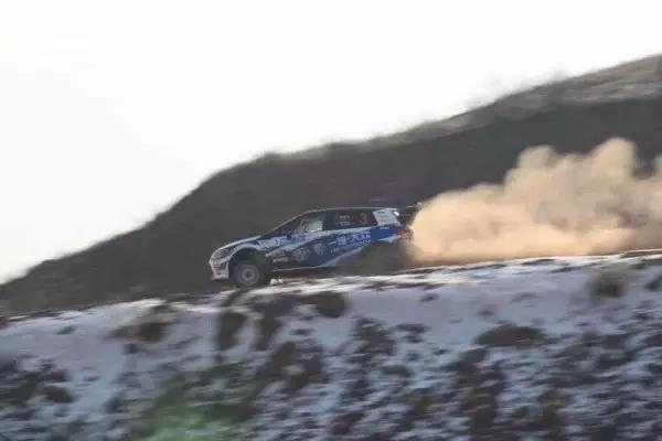 勇者游戏围观者,勇者游戏战术竞技