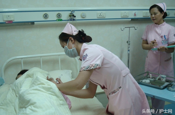 肌肉注射完了有一点回血,肌肉注射抽针回血怎么回事