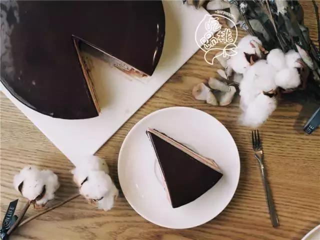 圣诞搞事啊！这杯咖啡竟好喝得我连杯子都吃掉了！