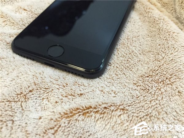 苹果7亮黑有划痕,苹果7plus屏幕上有划痕