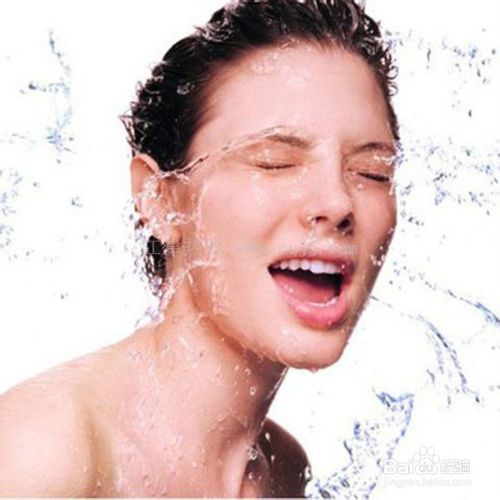 如何有效避免或减少青春痘的出现,避免青春痘误区彻底治疗青春痘