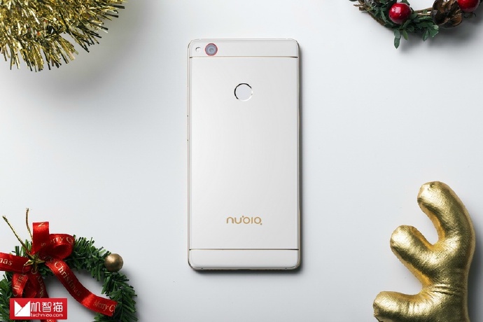 努比亚z11配色,努比亚z11标准版和黑金版的区别