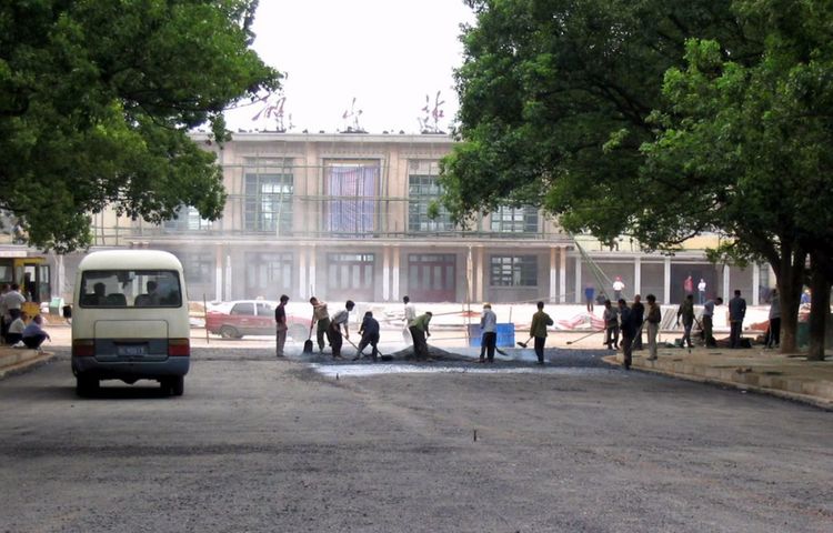 韶山伟人故居故事,韶山火车站历史资料