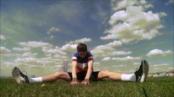 踢足球伤到脚踝怎么办,踢足球伤到脚如何消肿