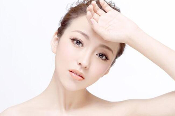 肌肤上的污垢怎么去除,白头粉刺正确消除方法