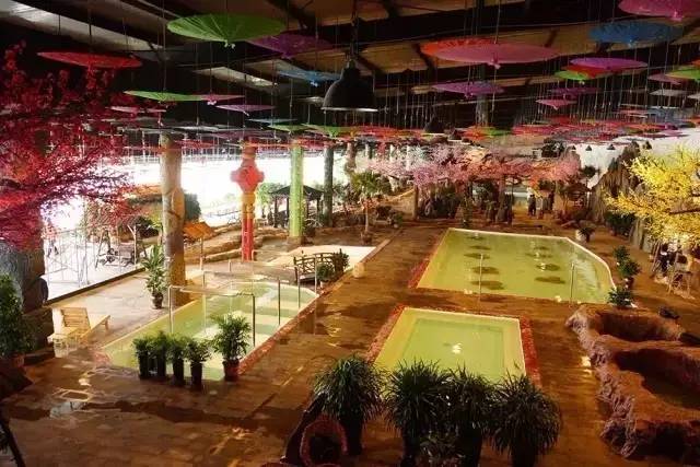 跟生活请个假放松一下心情,放下疲惫享受生活的美