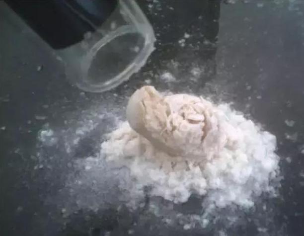 太阳能热水器水垢堵了管路怎么办,亿家能太阳能热水器清理水垢教程