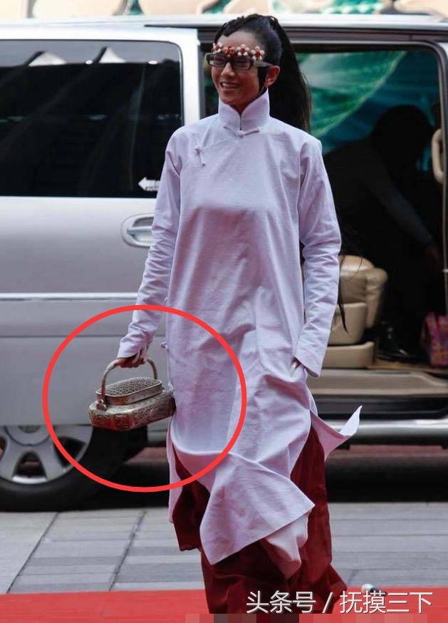 杨丽萍最后一次跳孔雀舞地点,杨丽萍跳的孔雀舞19岁