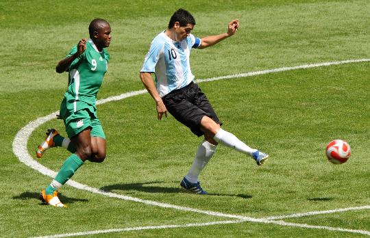 足球基本功训练方法教案,足球带球基本功教学