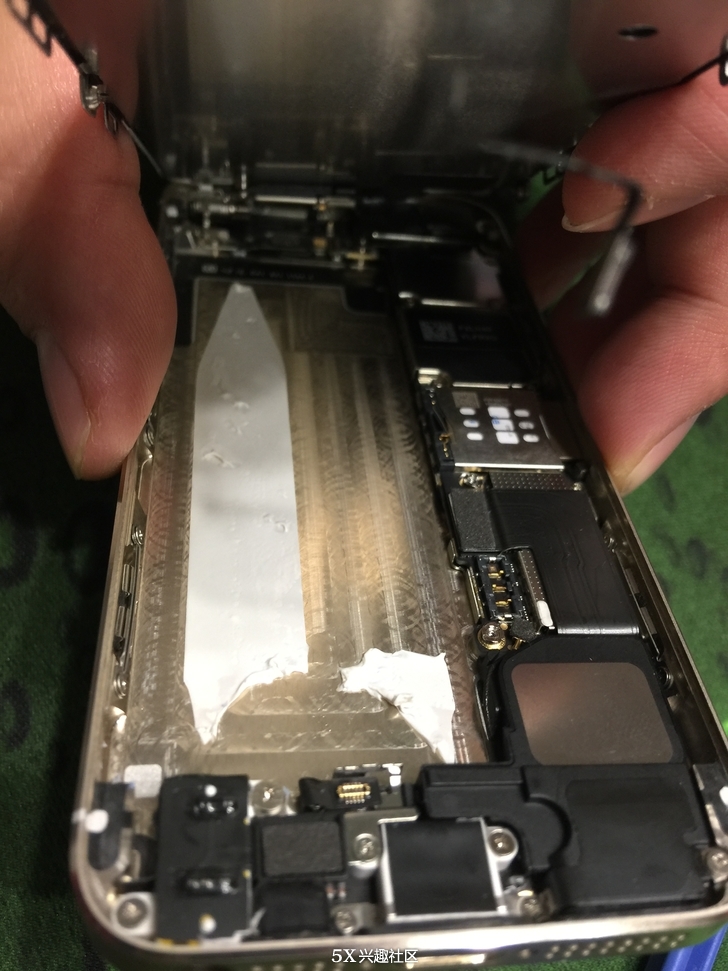 如何给苹果5s换电池品胜,苹果5s怎么换电池教程