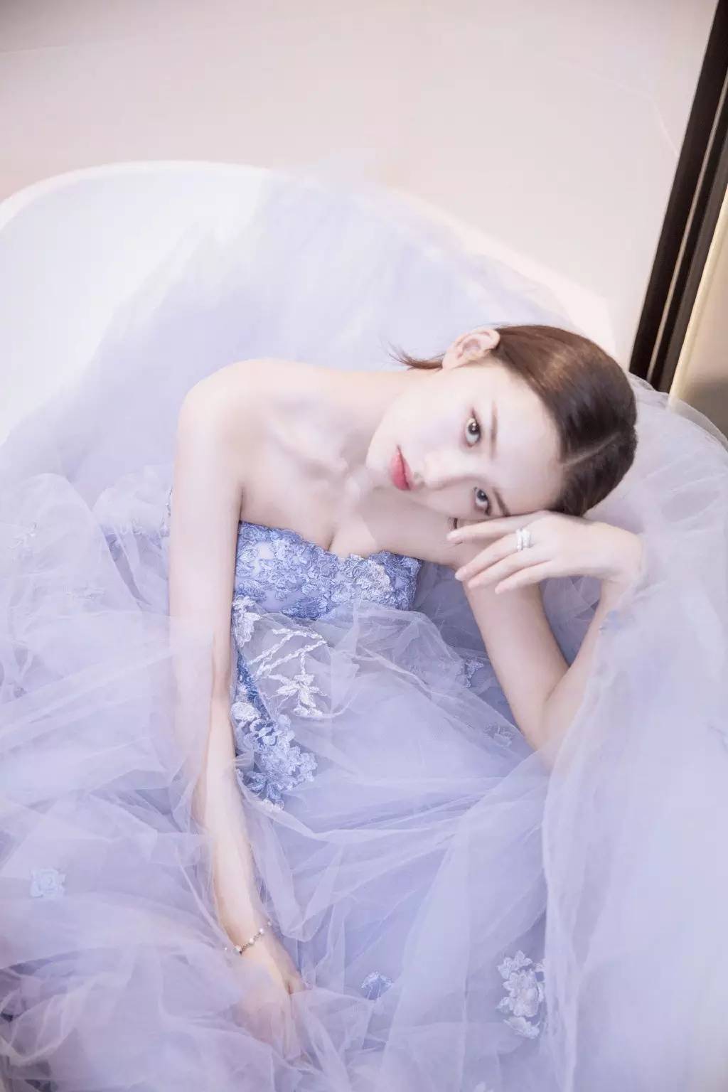 林允星女郎变脸视频,星女郎林允从幼稚到成熟演技爆表